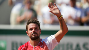 Wawrinka announces farewell fete with Federer and Murray