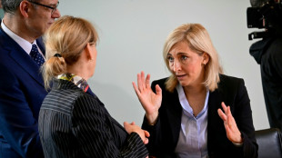 Warken kündigt für Krankenkassen Zusatzbeitrag von 2,9 Prozent an