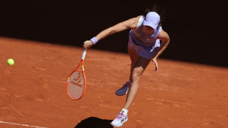 Swiatek, Svitolina cruise into French Open third round