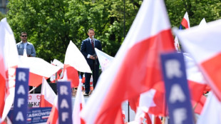 Demostración de fuerza en Polonia de bandos rivales de cara a balotaje presidencial