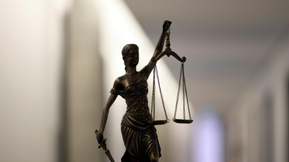 Lebenslange Haft f&uuml;r Mann wegen Doppelmords an Lebensgef&auml;hrtin und angeblichem Liebhaber 
