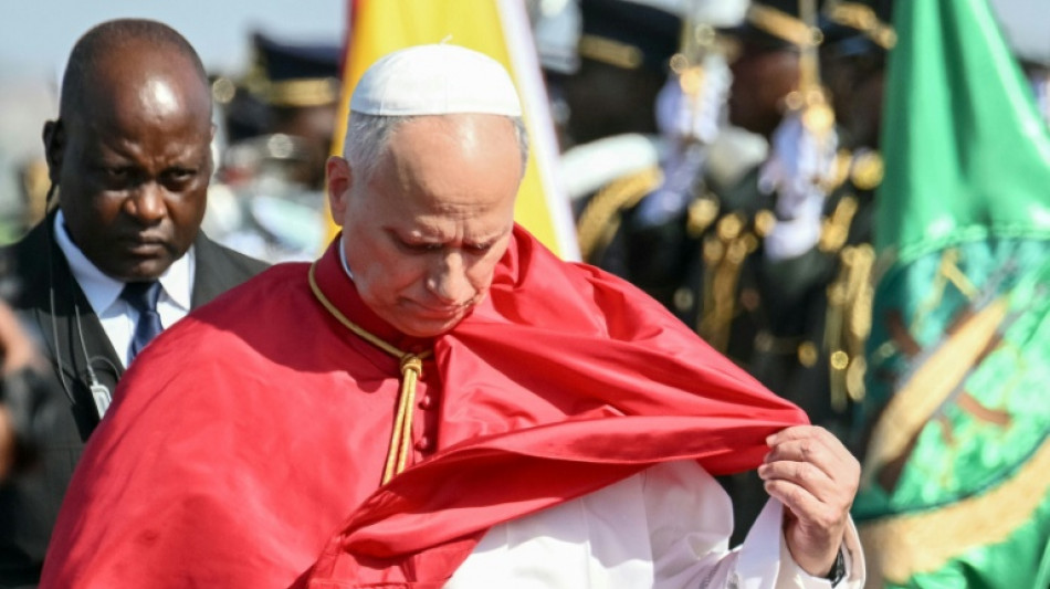 El papa Le&oacute;n XIV llega a Angola en una gira africana eclipsada por Trump