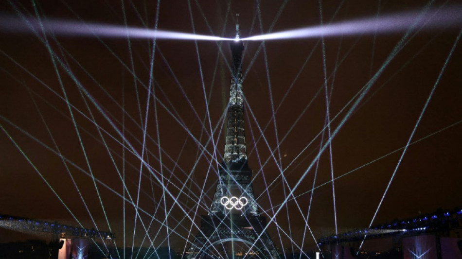 Olympische Spiele in Paris nach spektakul&auml;rer Er&ouml;ffnungsfeier im Regen auf der Seine er&ouml;ffnet